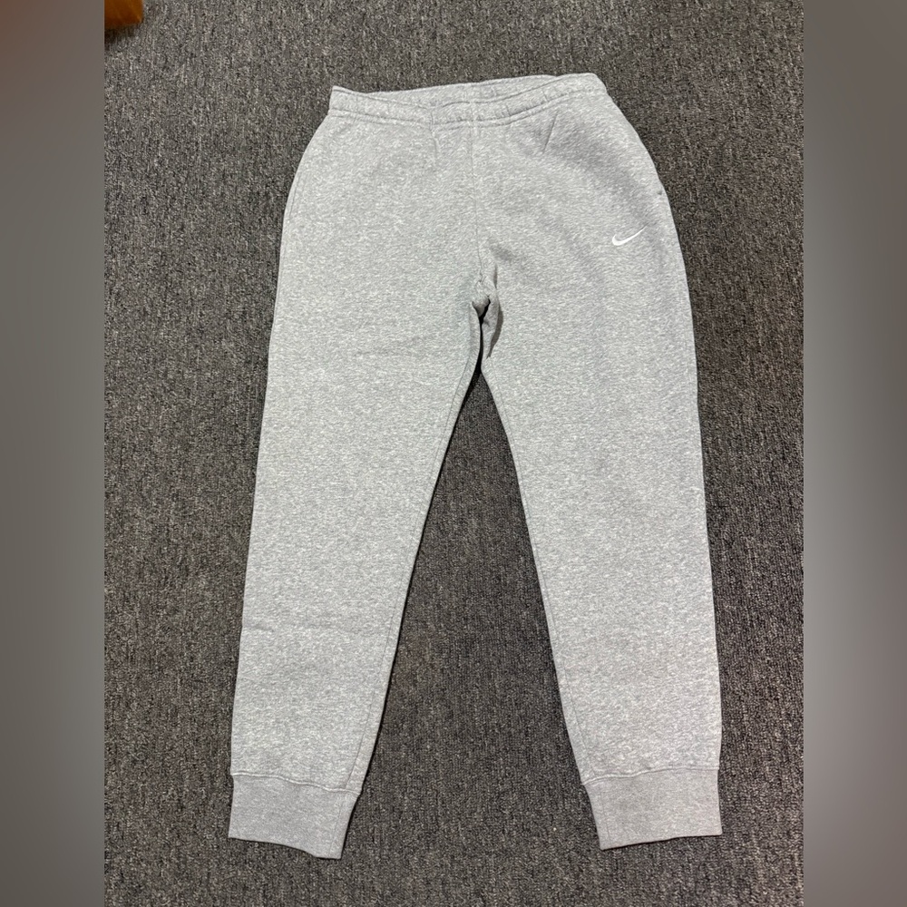 Nike Men  Light Gray Joggers